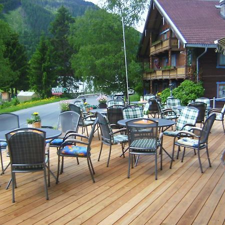 Hotel Wildrose Neukirchen am Grossvenediger Bagian luar foto