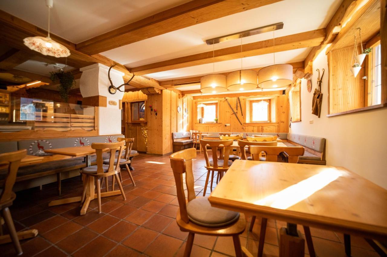 Hotel Wildrose Neukirchen am Grossvenediger Bagian luar foto