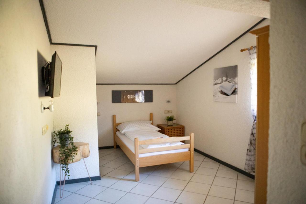 Hotel Wildrose Neukirchen am Grossvenediger Bagian luar foto