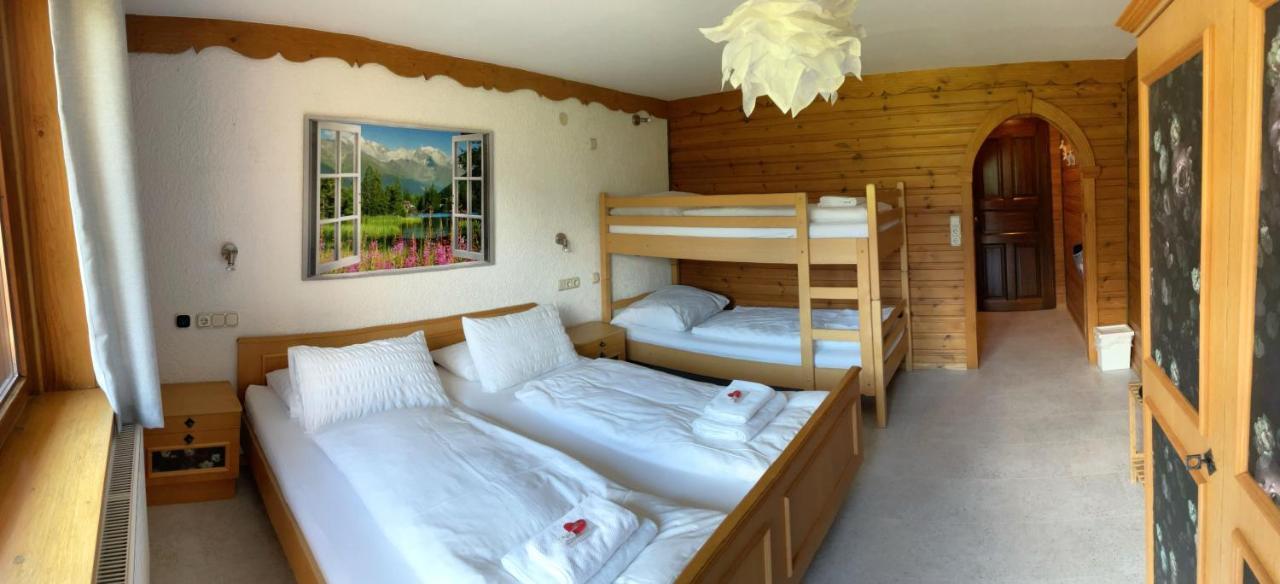 Hotel Wildrose Neukirchen am Grossvenediger Bagian luar foto