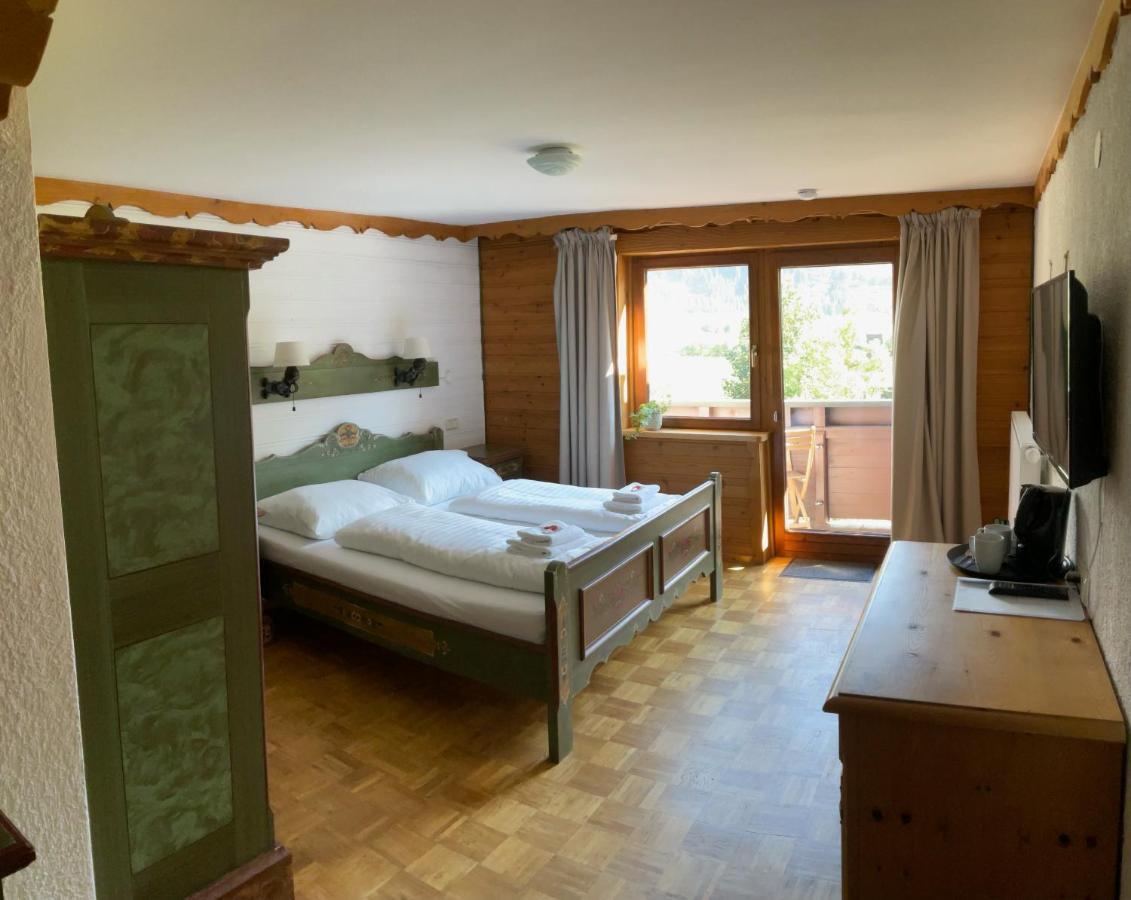 Hotel Wildrose Neukirchen am Grossvenediger Bagian luar foto
