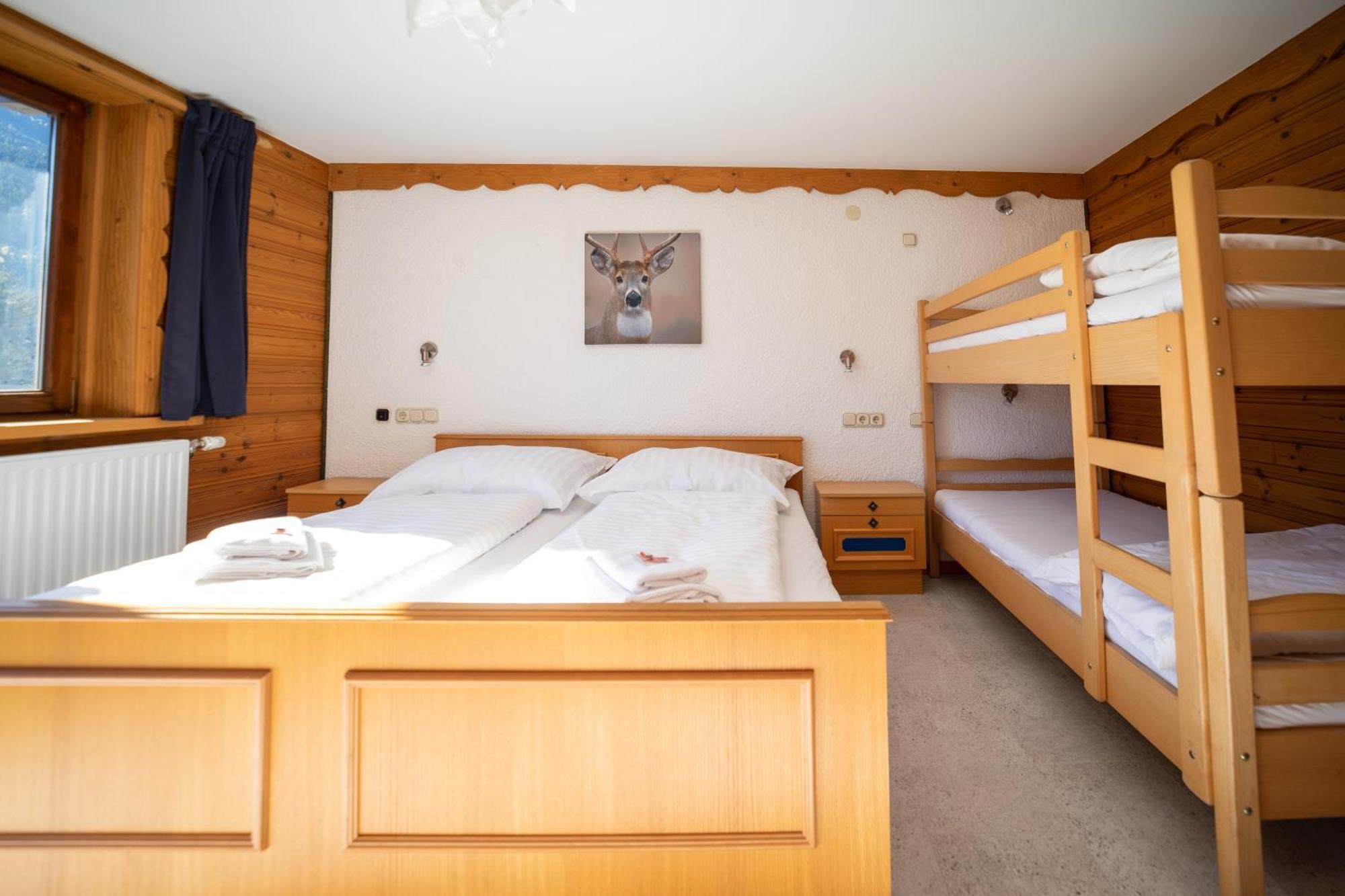 Hotel Wildrose Neukirchen am Grossvenediger Bagian luar foto